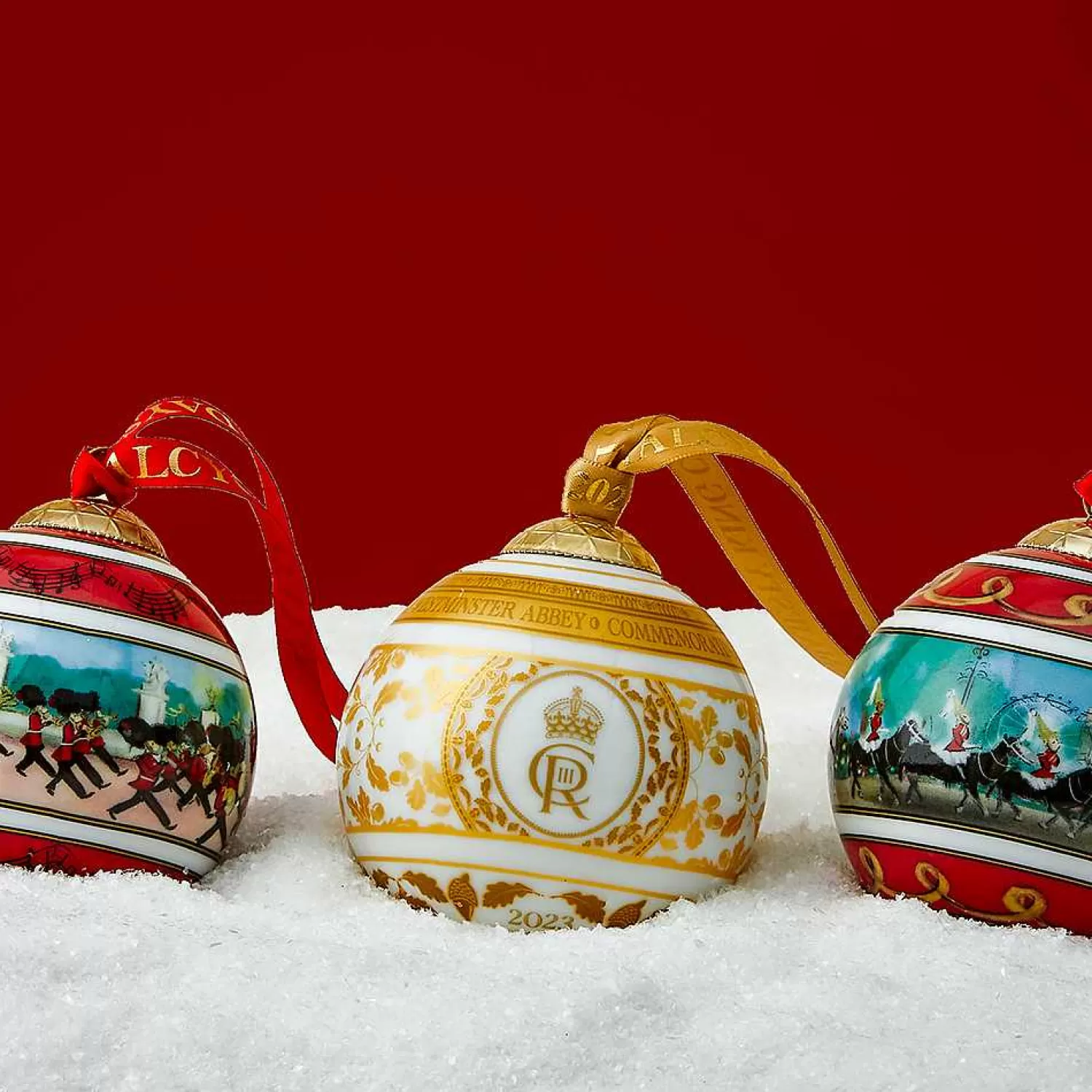 Halcyon Days Coronation Gold 3" Bauble Best