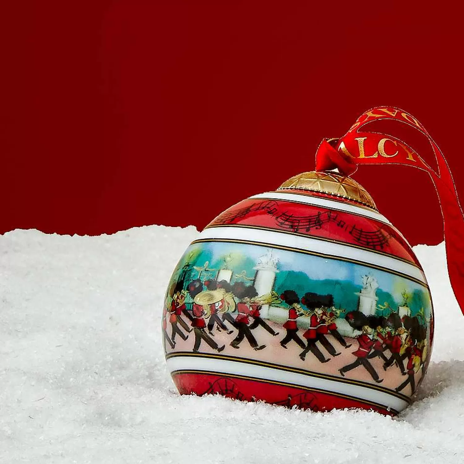 Halcyon Days Marching Down The Mall Bauble Hot
