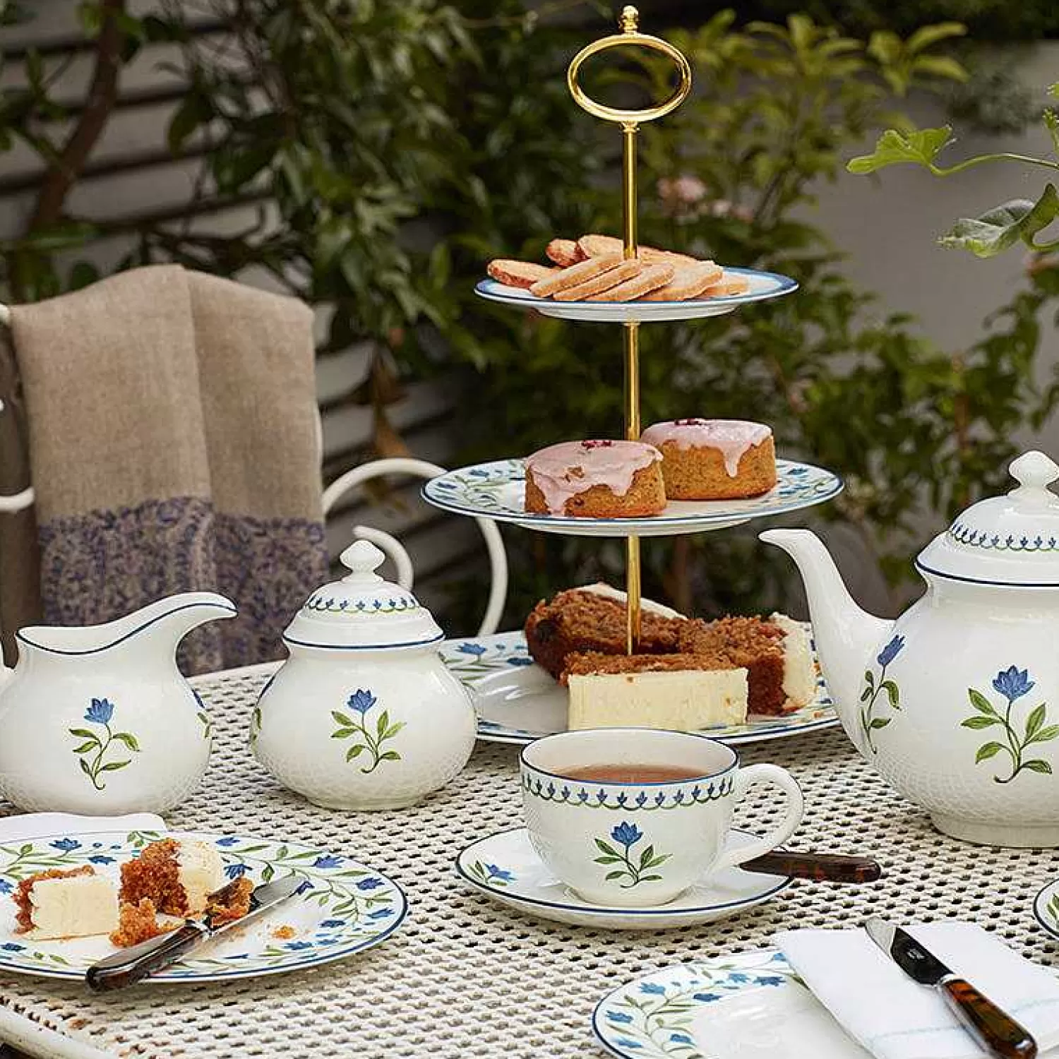 Halcyon Days Marguerite Creamer By Nina Campbell Sale