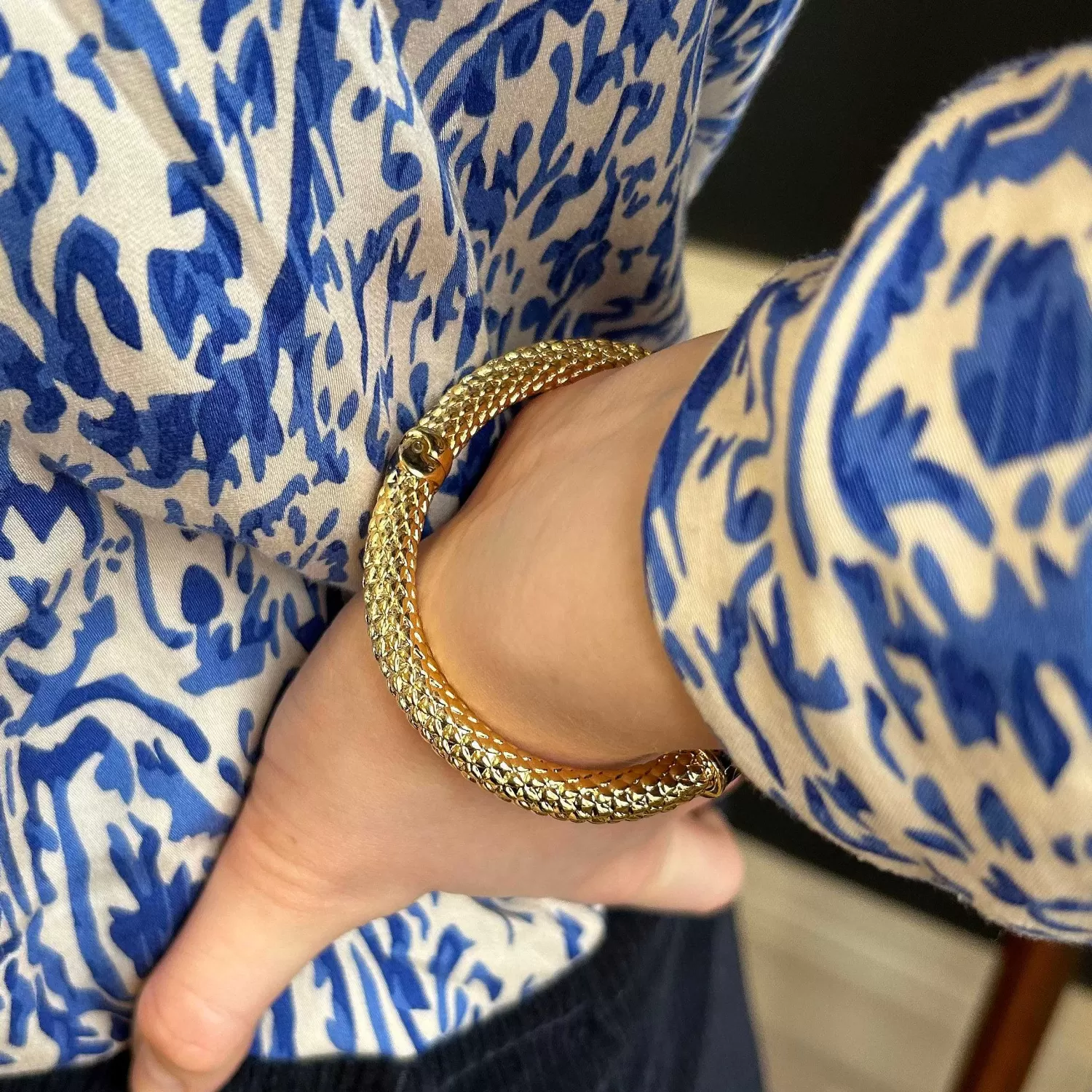 Halcyon Days Minoan Torque Forget-Me-Not & Gold Bangle Shop